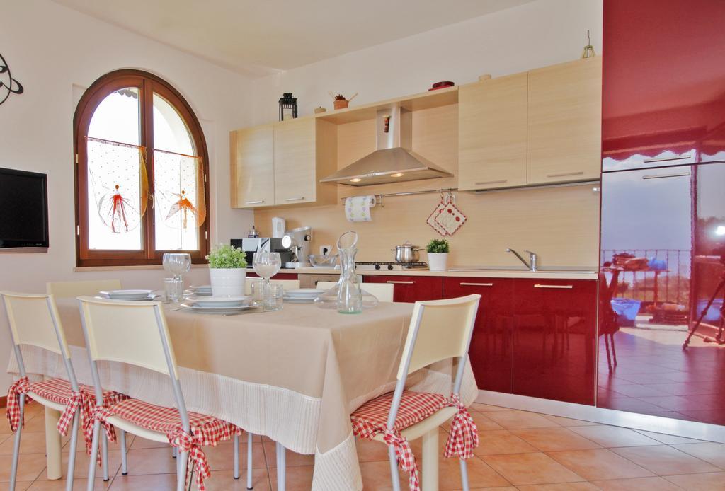 Residence "Borgo Le Torri" Toscolano Maderno Dış mekan fotoğraf